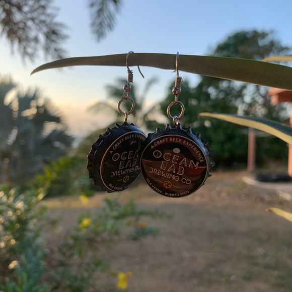 Ocean lab beer bottle top earring Puerto Rico - Picture 4 of 4